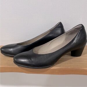 Ecco Black  Pumps Shoes, Size 11